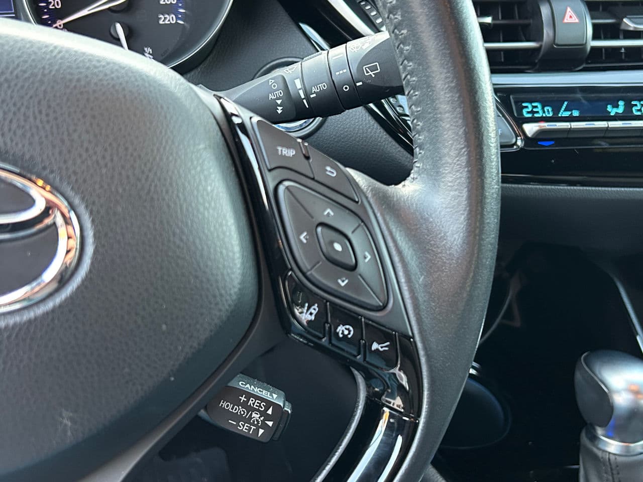 Toyota C-HR 2022 — Миниатюра 11