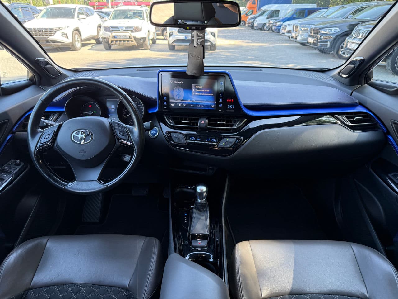 Toyota C-HR 2017 — Миниатюра 10