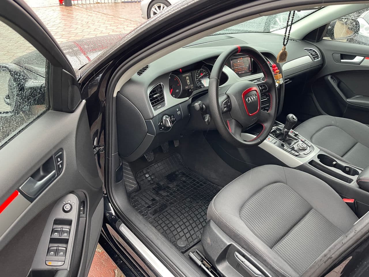 Audi A4 2011 — Миниатюра 5