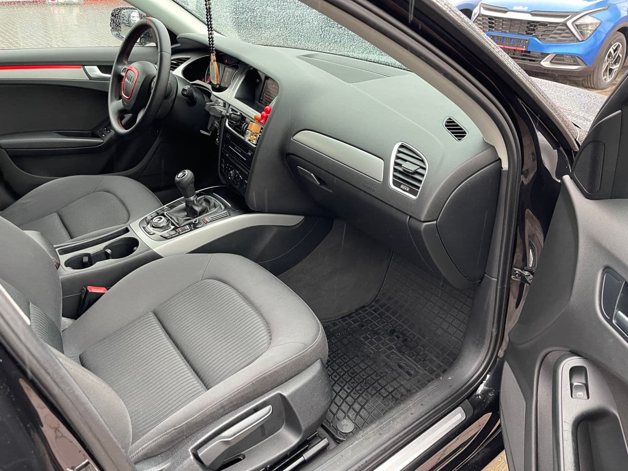 Audi A4 2011 — Миниатюра 13