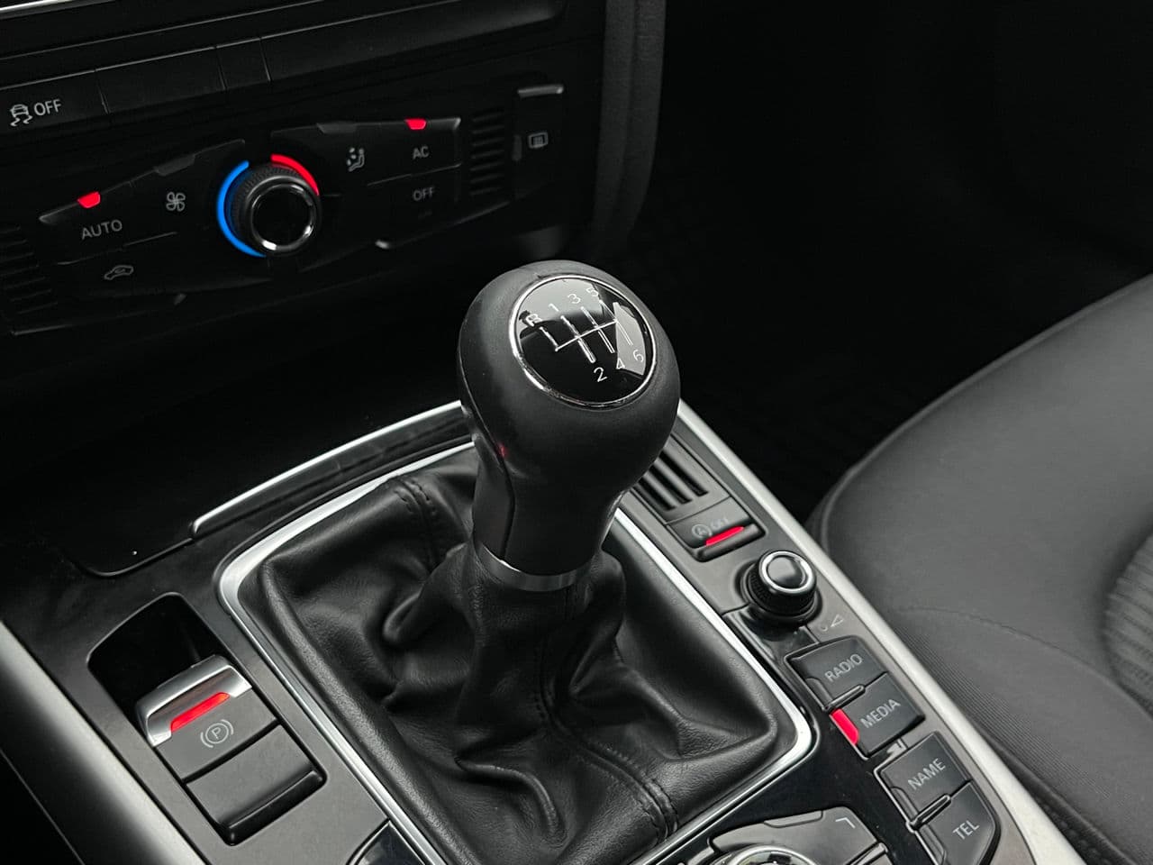 Audi A4 2011 — Миниатюра 12