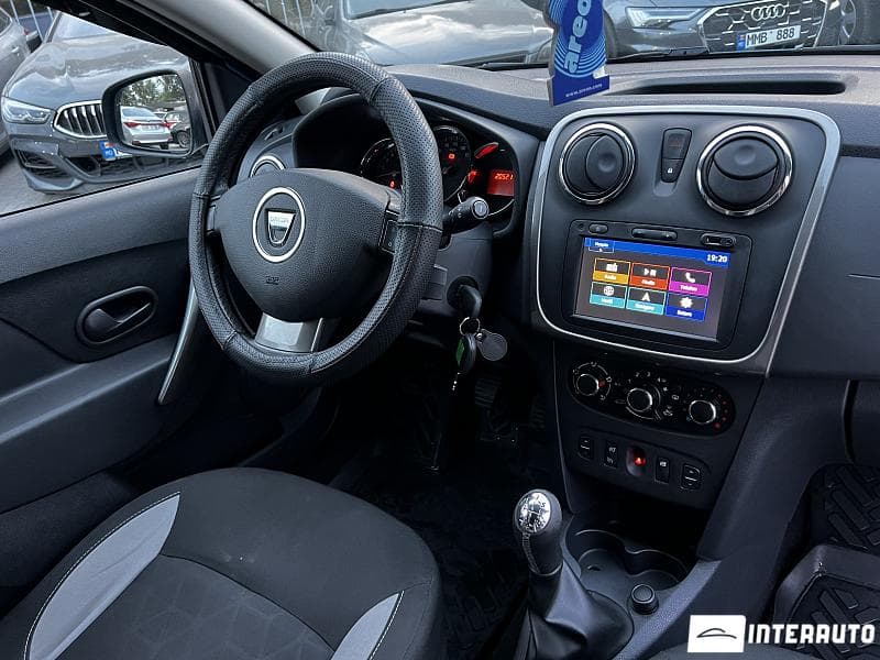 2016 Dacia Sandero Stepway — Miniatură 8