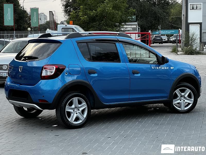 2016 Dacia Sandero Stepway — Miniatură 3