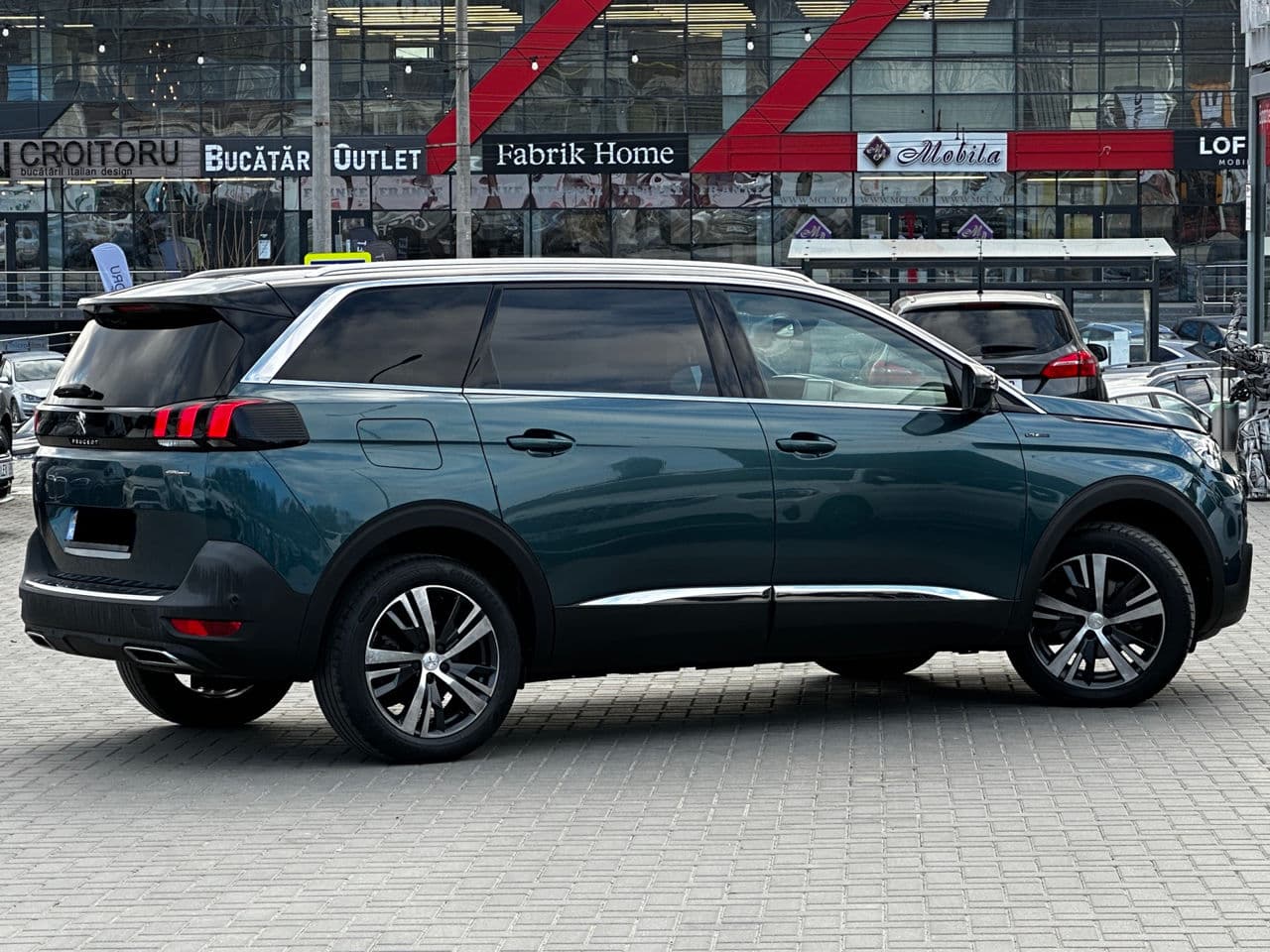 Peugeot 5008 2018 — Миниатюра 3