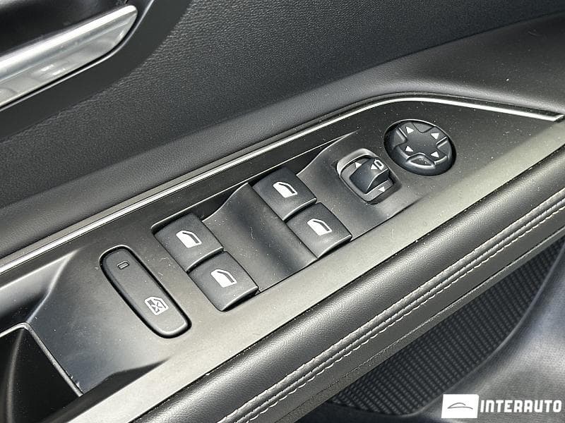 Peugeot 5008 2018 — Миниатюра 18
