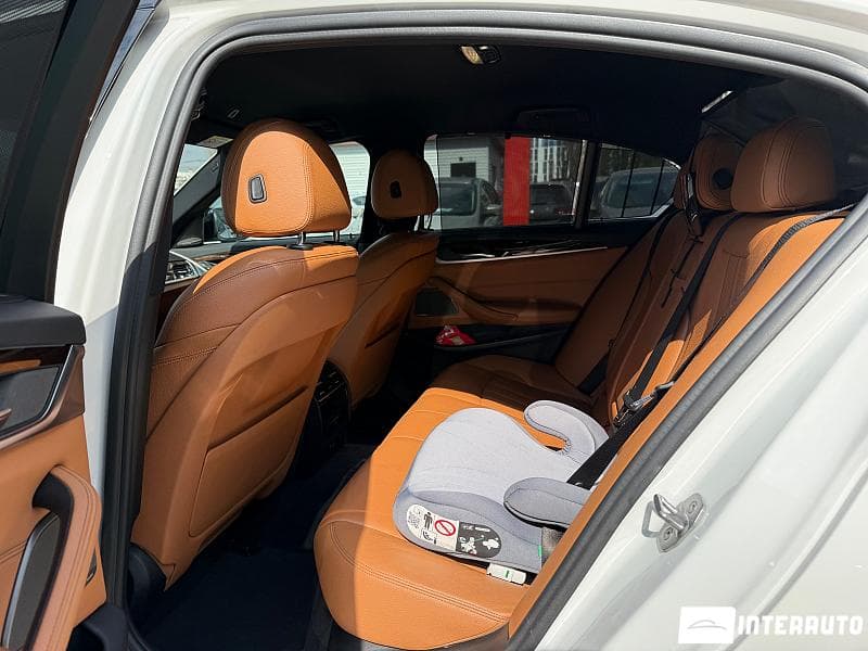 BMW 530 2019 — Миниатюра 23