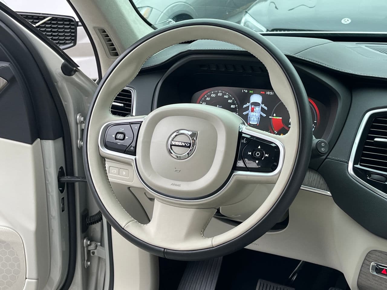 Volvo XC 90 2022 — Миниатюра 11