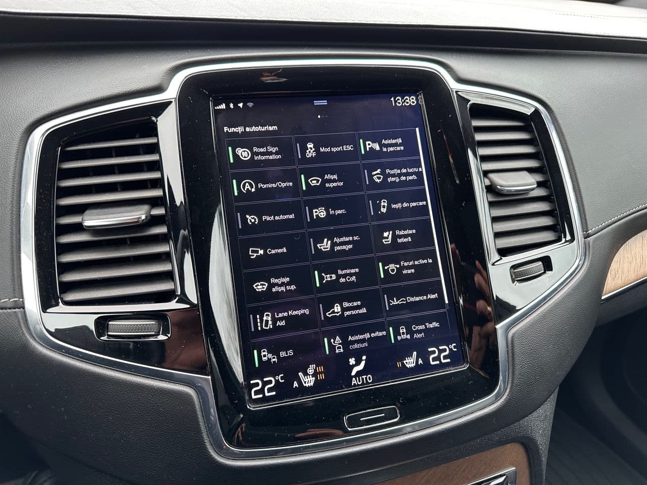 Volvo XC 90 2017 — Миниатюра 11