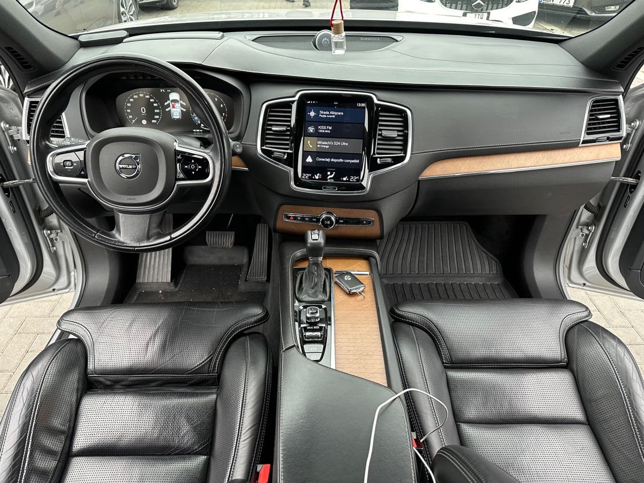 Volvo XC 90 2017 — Миниатюра 7