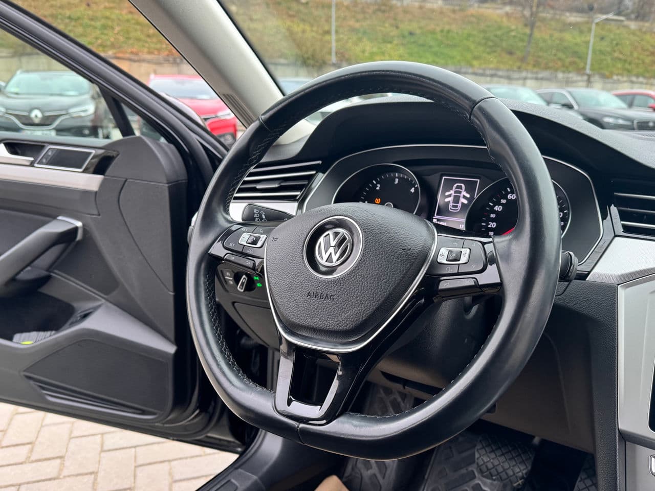Volkswagen Passat 2018 — Миниатюра 7