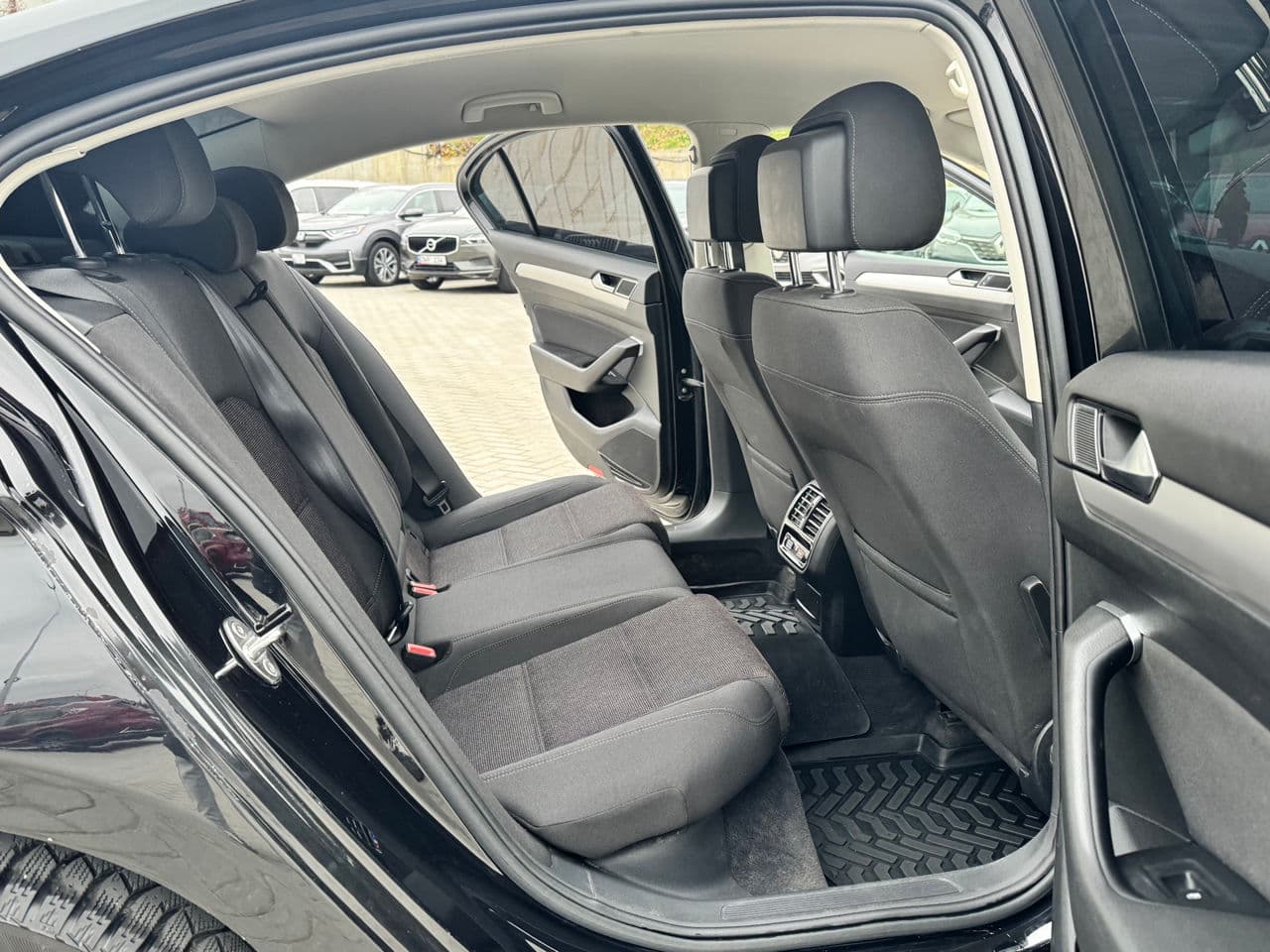 Volkswagen Passat 2018 — Миниатюра 15