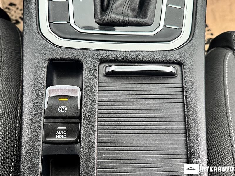 Volkswagen Passat 2018 — Миниатюра 13