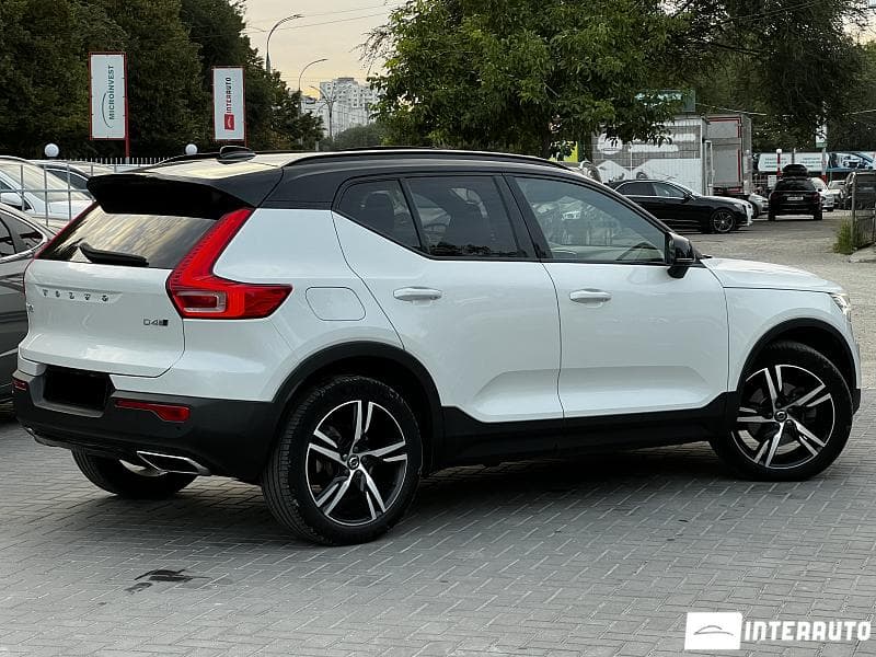 Volvo XC 40 2018 — Миниатюра 3