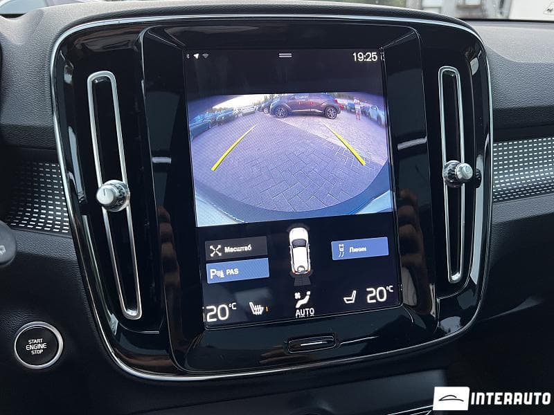 Volvo XC 40 2018 — Миниатюра 11