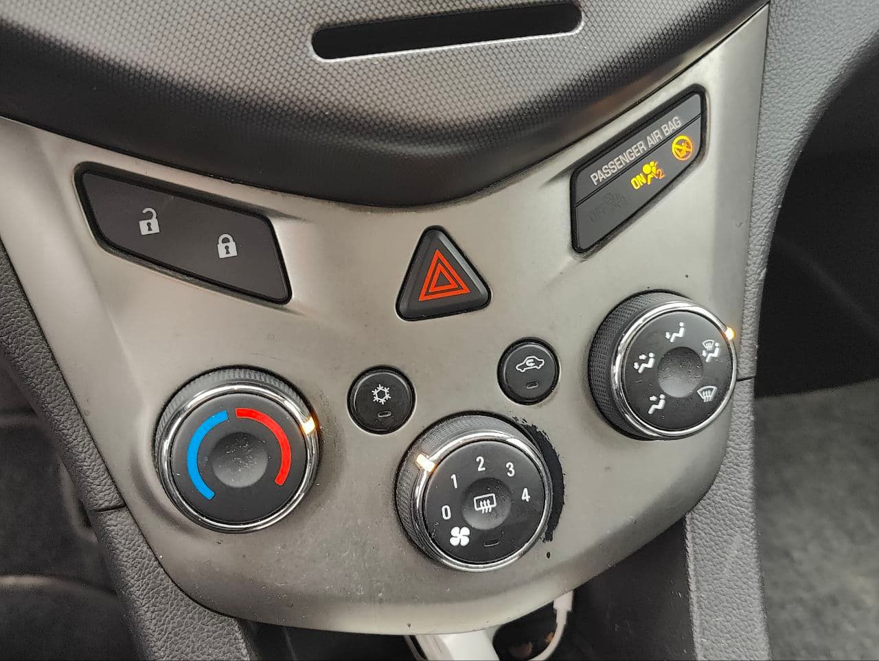 Chevrolet Aveo 2011 — Миниатюра 13