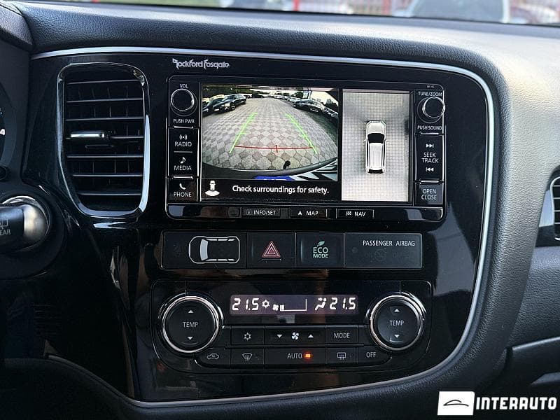 Mitsubishi Outlander 2015 — Миниатюра 14
