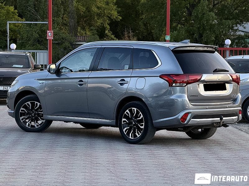 Mitsubishi Outlander 2015 — Миниатюра 3