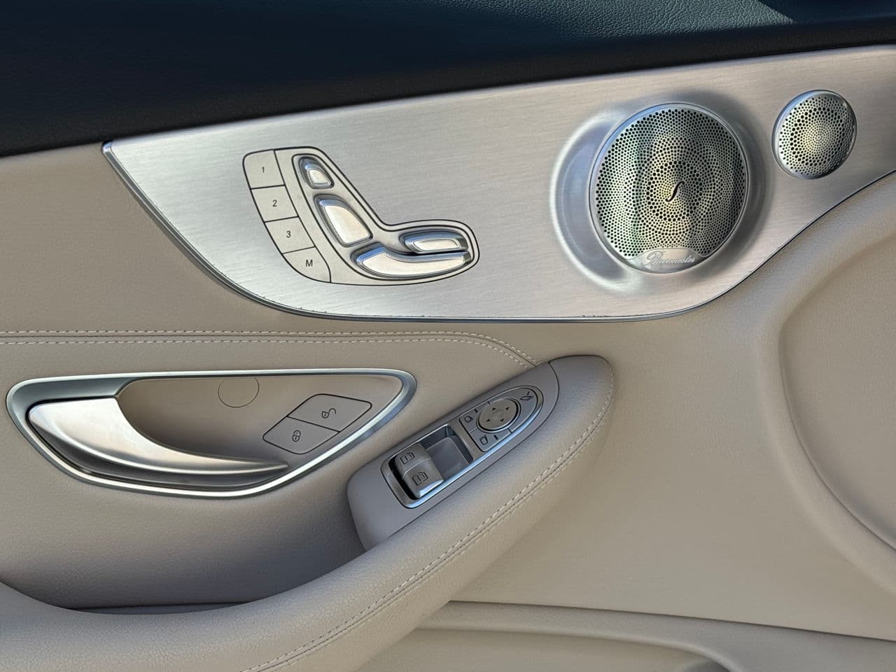 Mercedes C 300 2019 — Миниатюра 8