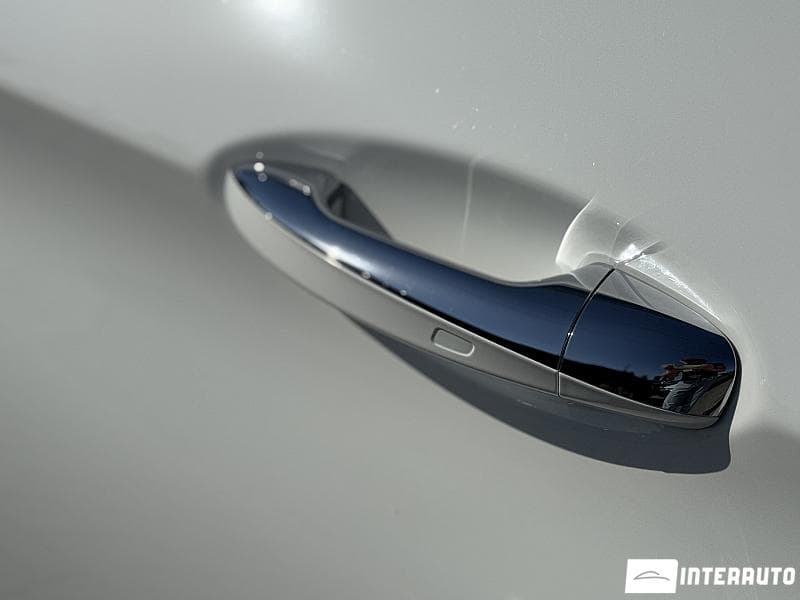 Mercedes C 300 2019 — Миниатюра 6