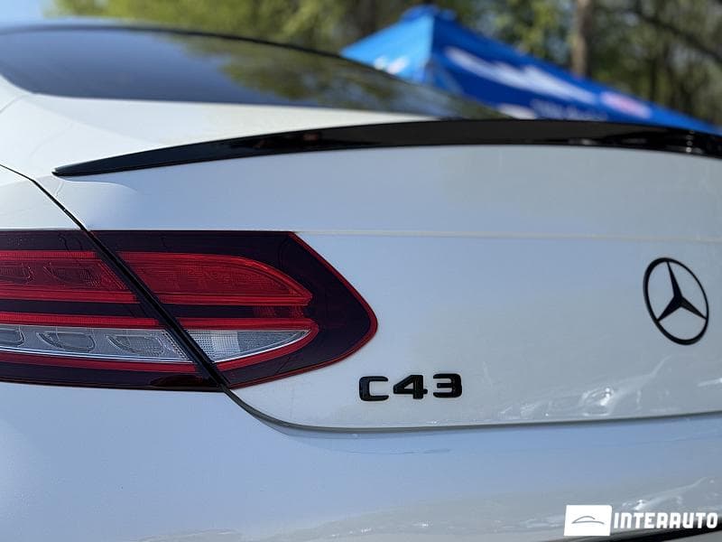 Mercedes C 300 2019 — Миниатюра 5