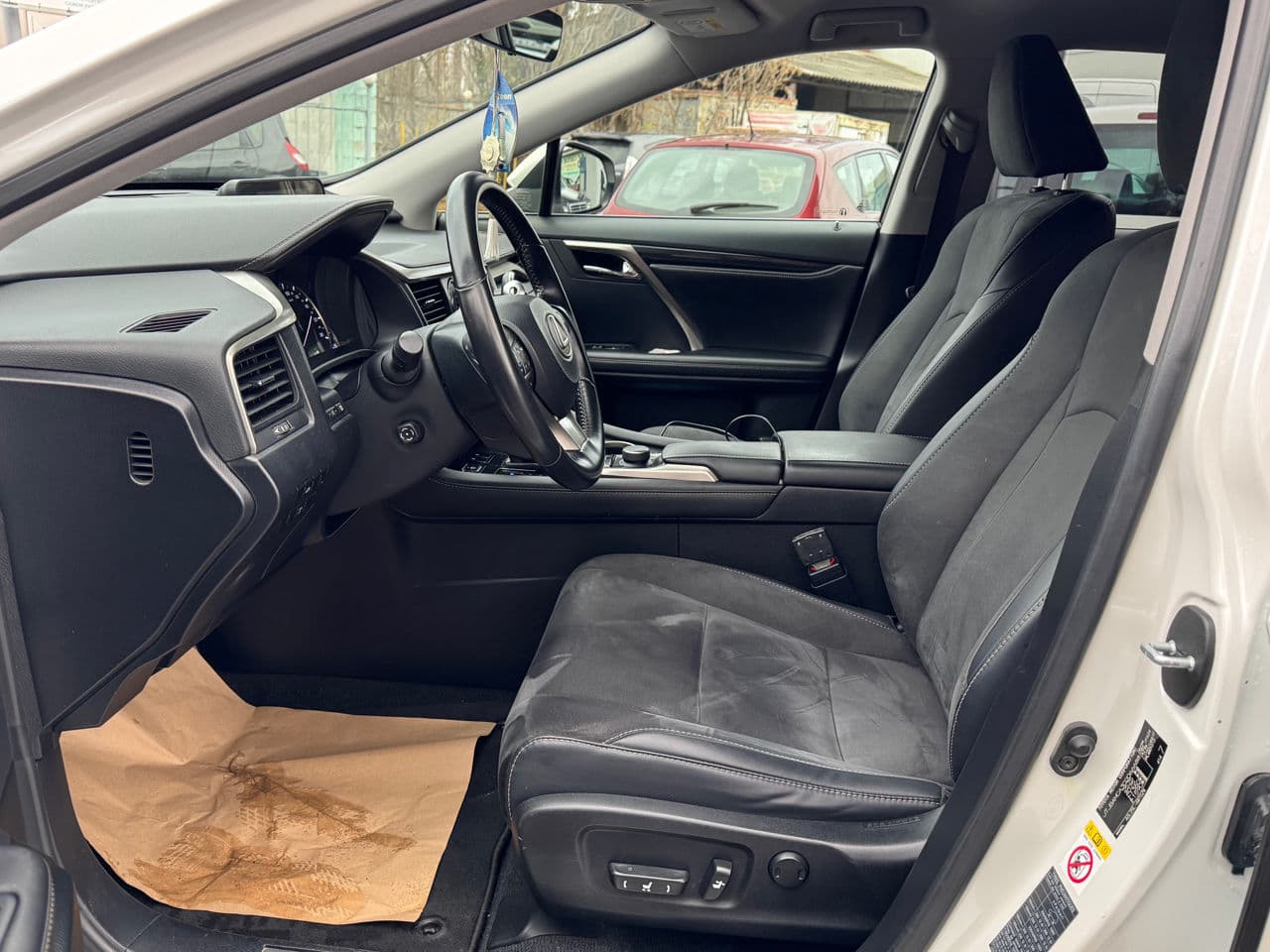 Lexus RX 300 2018 — Миниатюра 5