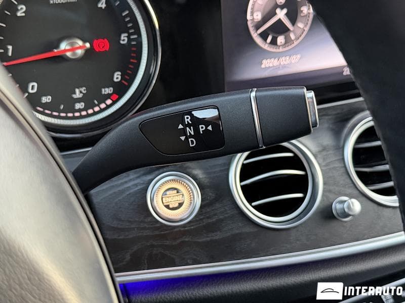 Mercedes E 220 2017 — Миниатюра 15