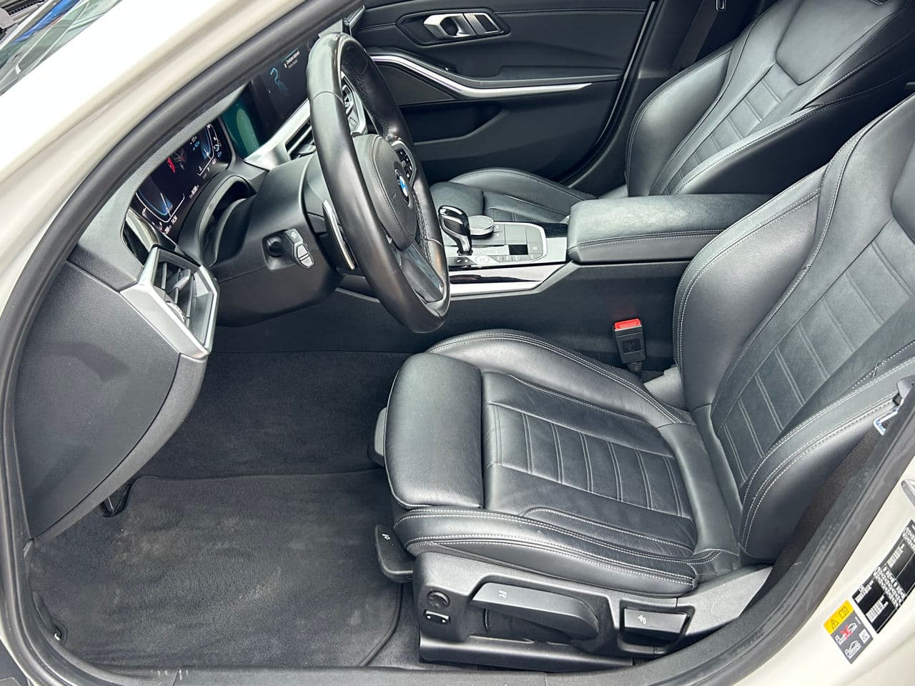 BMW 330E 2019 — Миниатюра 8
