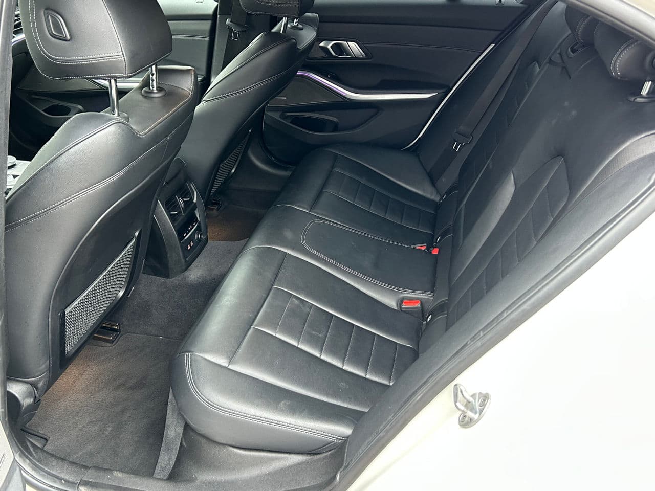 BMW 330E 2019 — Миниатюра 17