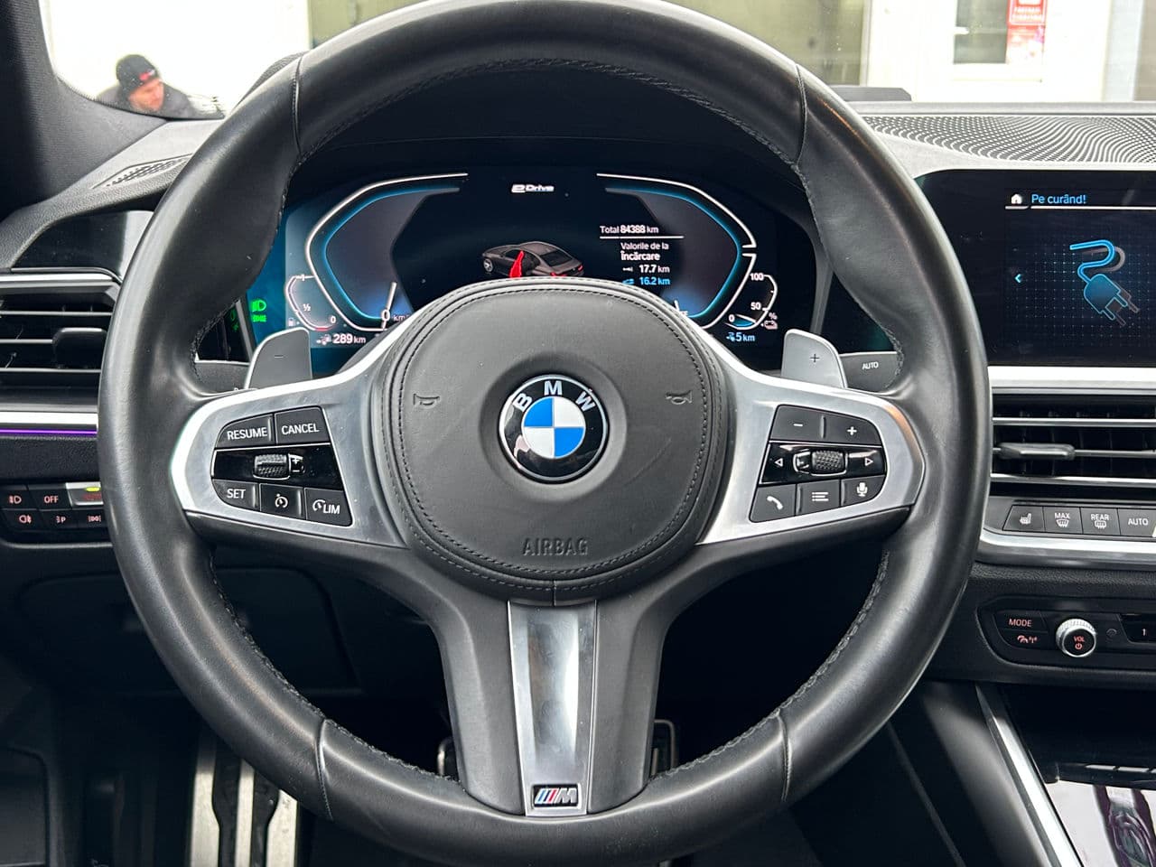 BMW 330E 2019 — Миниатюра 11