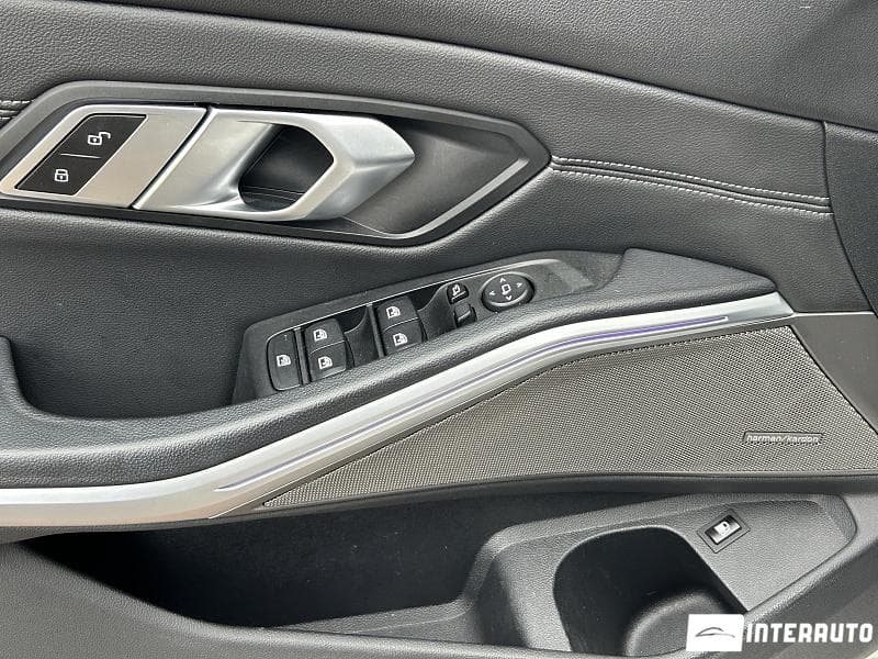 BMW 330E 2019 — Миниатюра 7