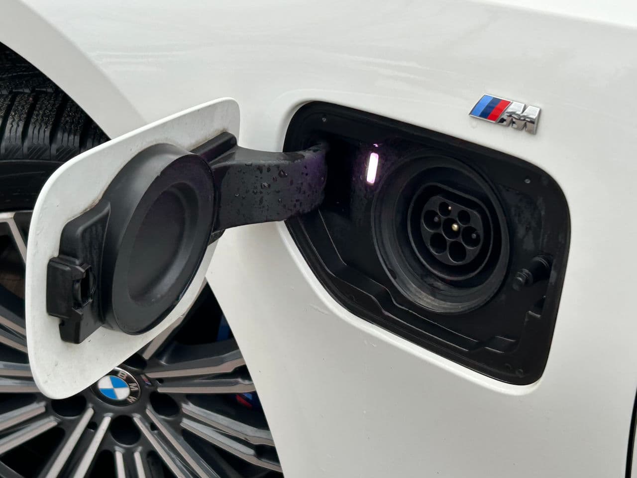 BMW 330E 2019 — Миниатюра 5