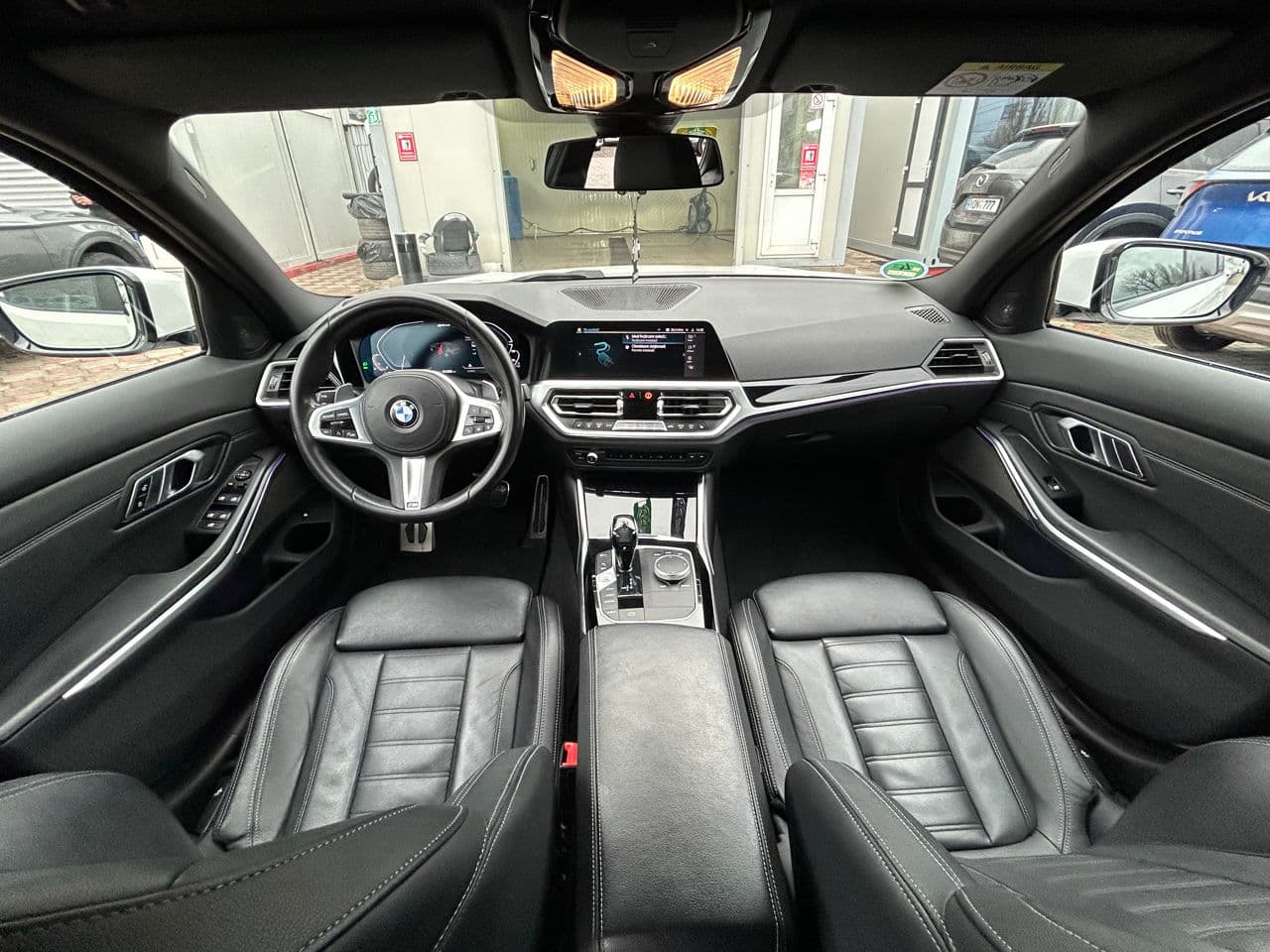 BMW 330E 2019 — Миниатюра 9