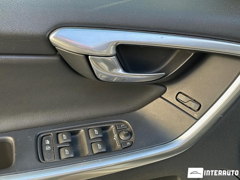 Volvo XC 60 2016 — Миниатюра 14