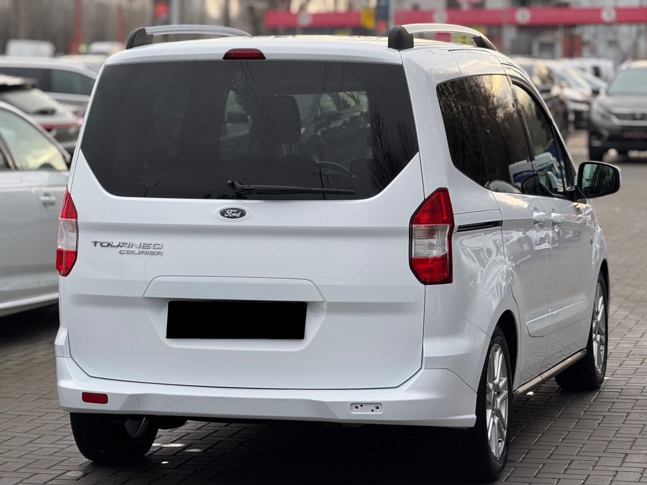 Ford Tourneo Courier 2019 — Миниатюра 2
