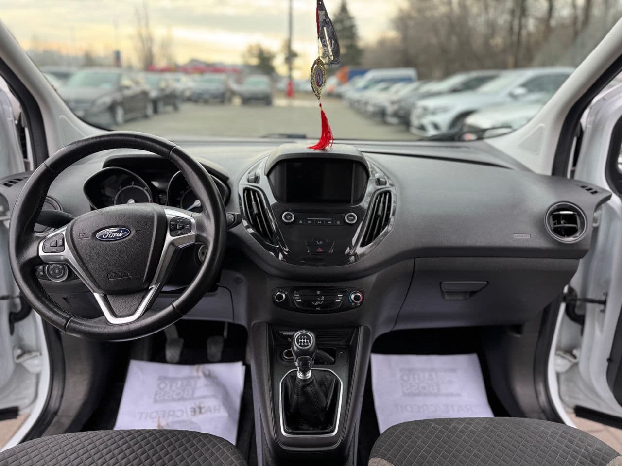 Ford Tourneo Courier 2019 — Миниатюра 15