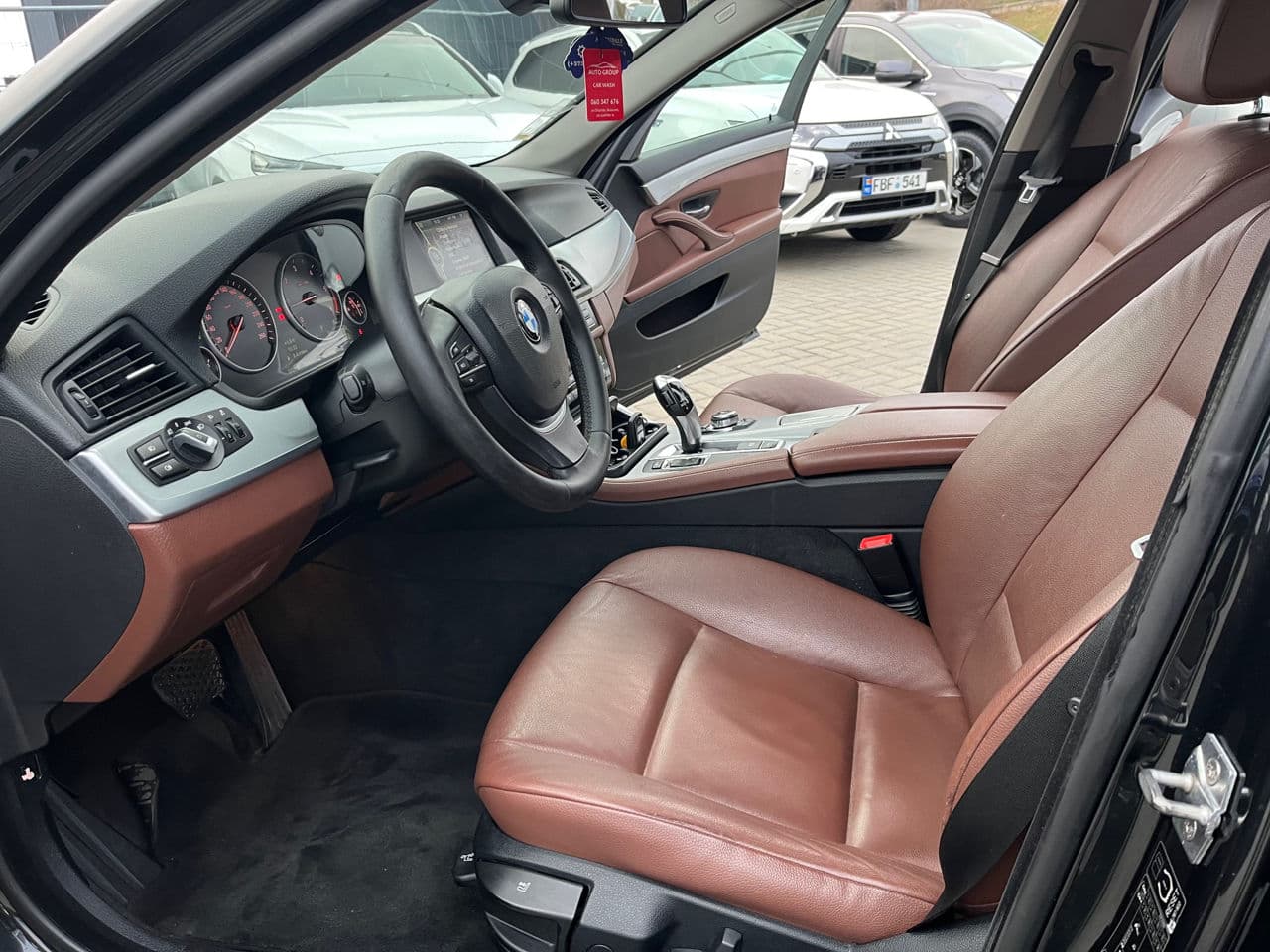 BMW 520 2011 — Миниатюра 5