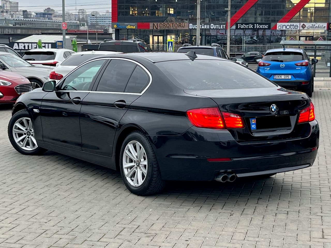 BMW 520 2011 — Миниатюра 2