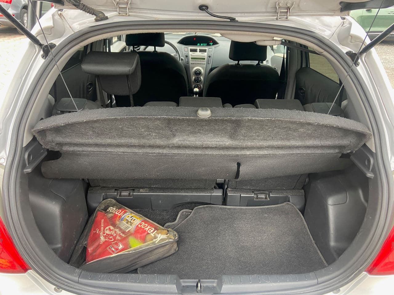 Toyota Yaris 2009 — Миниатюра 16