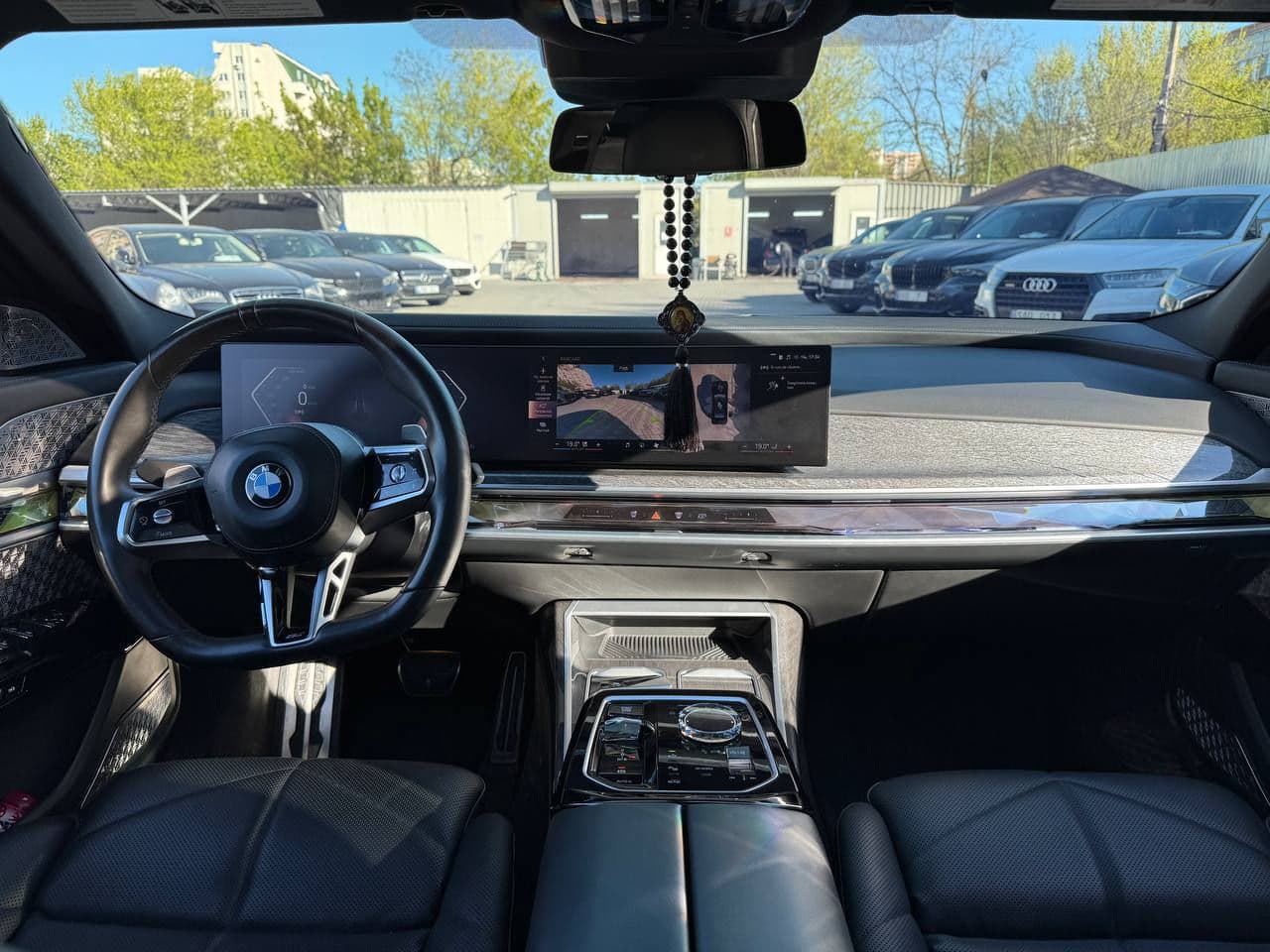 BMW 740 2023 — Миниатюра 9