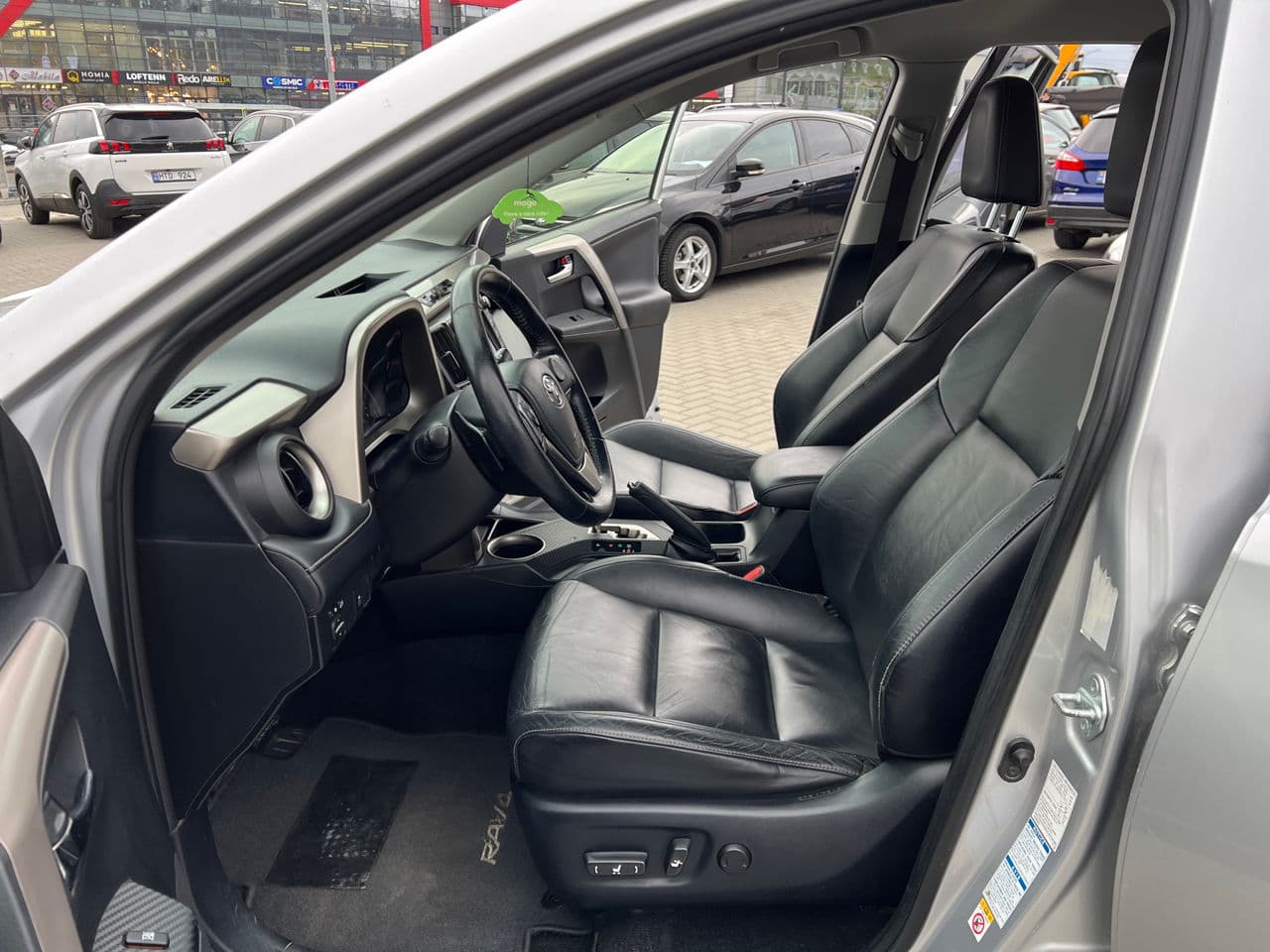 Toyota Rav-4 2014 — Миниатюра 5