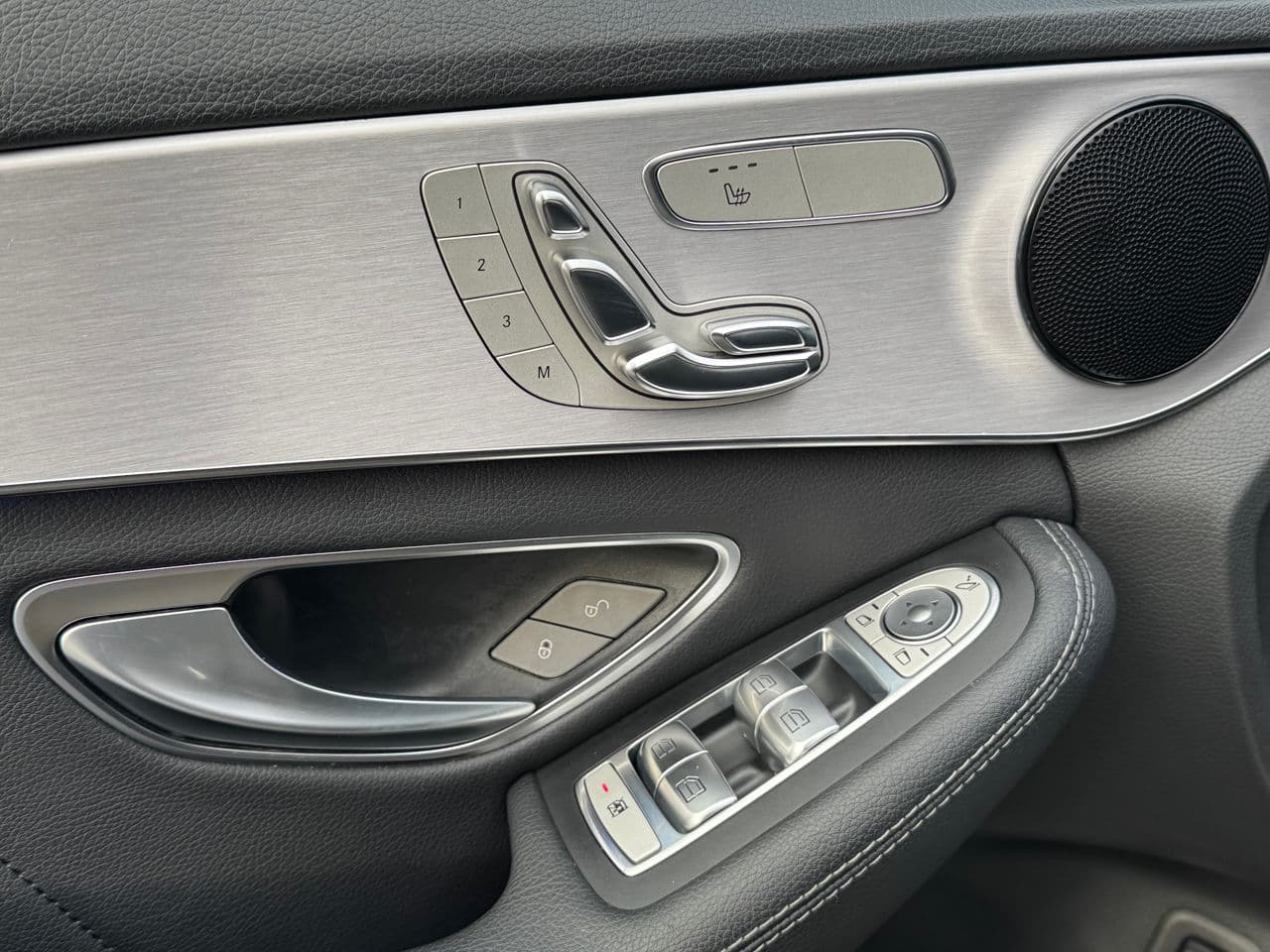 Mercedes C 220 2018 — Миниатюра 15