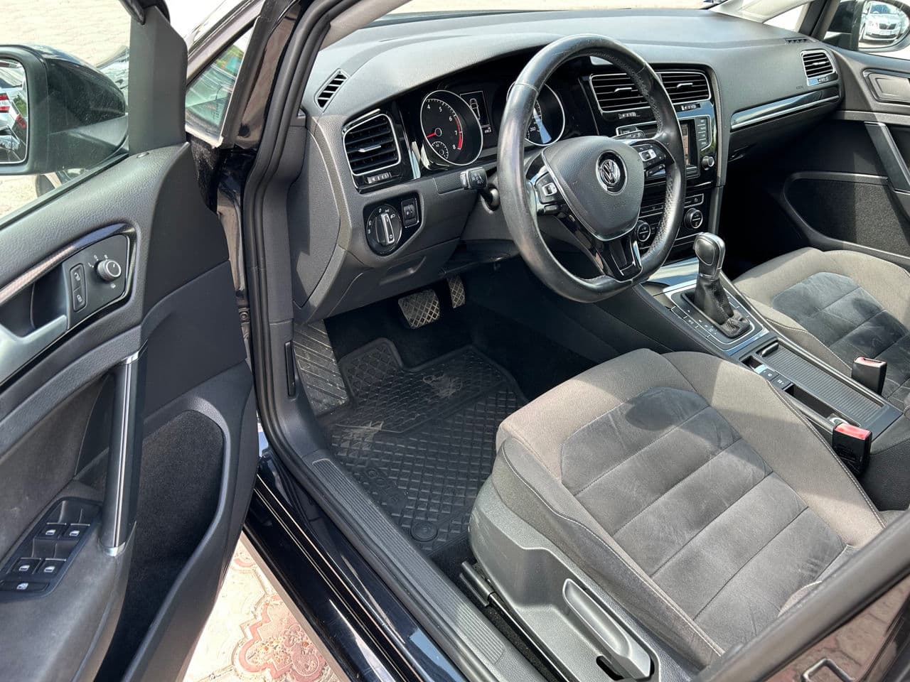 Volkswagen Golf 2014 — Миниатюра 5