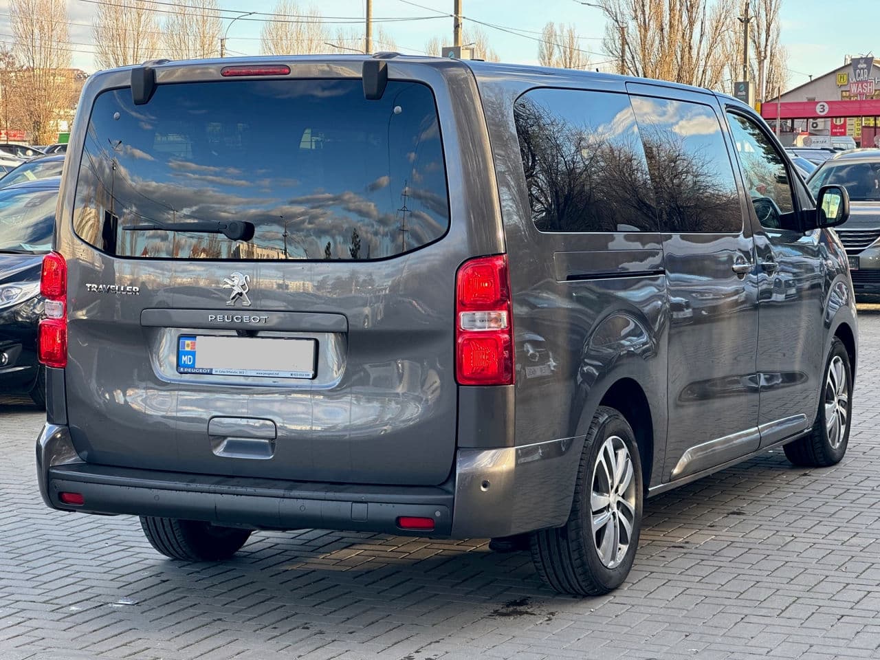 Peugeot Traveller 2021 — Миниатюра 2