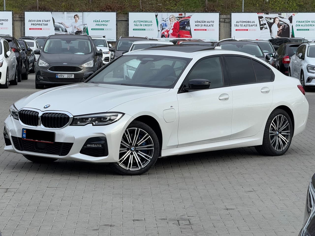 BMW 330E 2019 — Миниатюра 2