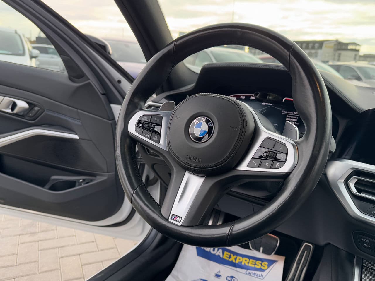 BMW 330E 2019 — Миниатюра 9
