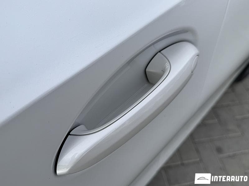 BMW 330E 2019 — Миниатюра 23