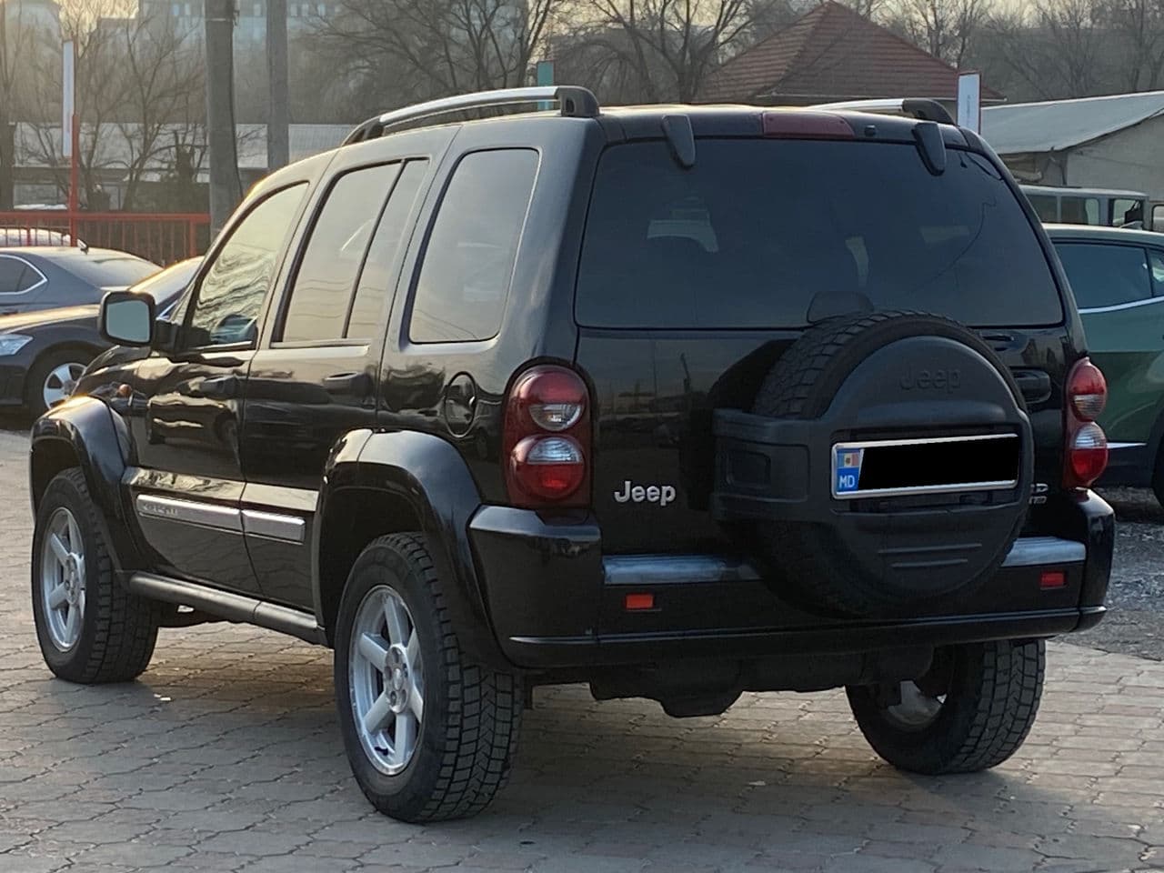 Jeep Cherokee 2005 — Миниатюра 2