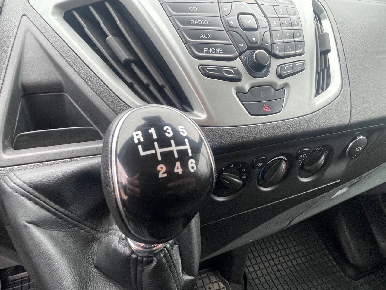 Ford Transit 2015 — Миниатюра 11