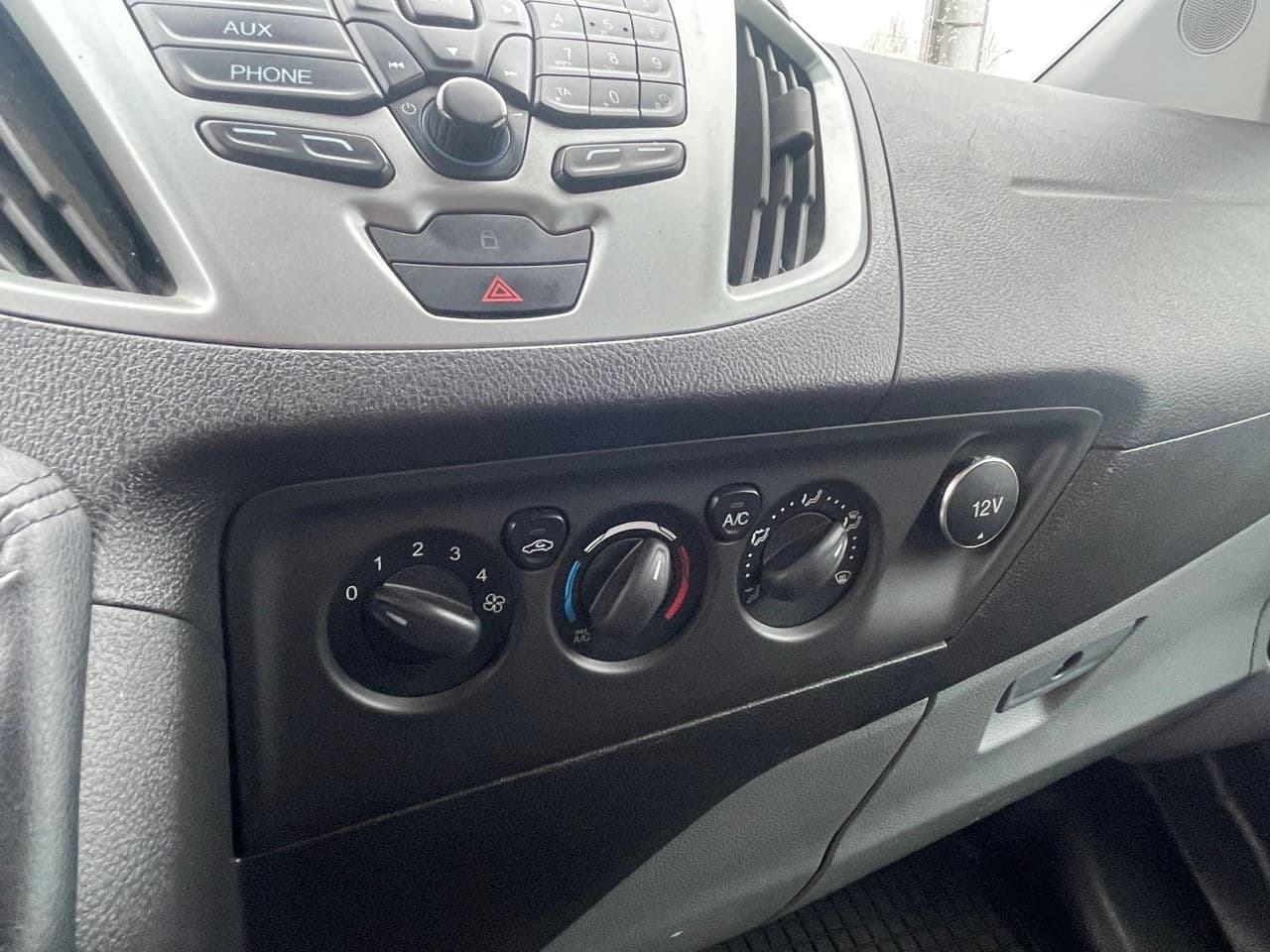 Ford Transit 2015 — Миниатюра 10