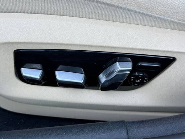 2017 BMW 540 — Miniatură 17